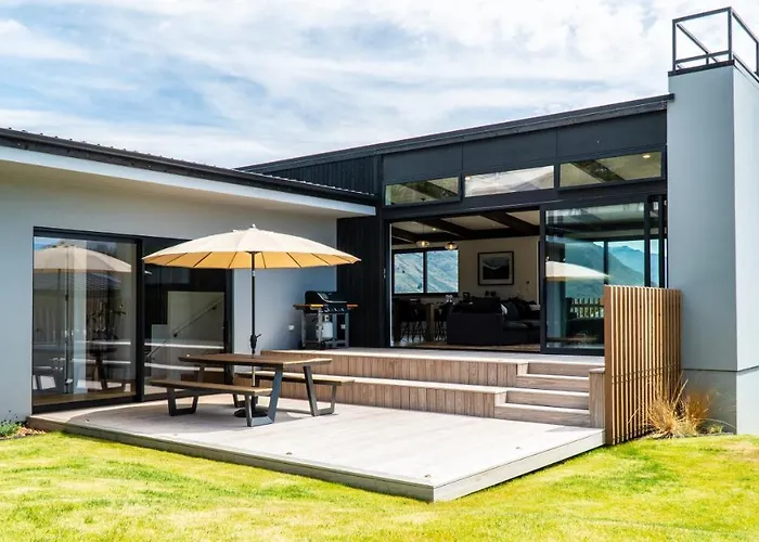 度假居 Farrant Drive - Sleeps 8 - & Mountain Views - Modern & Stylish