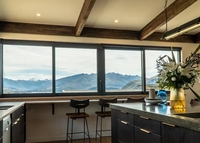 度假居 Farrant Drive - Sleeps 8 - & Mountain Views - Modern & Stylish