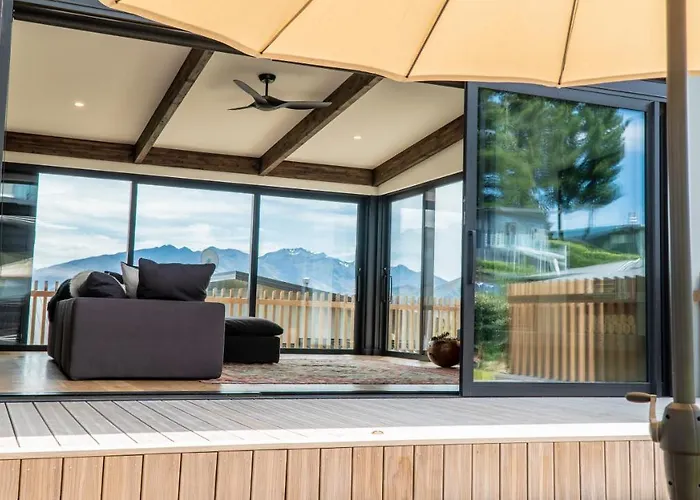 度假居 Farrant Drive - Sleeps 8 - & Mountain Views - Modern & Stylish *
