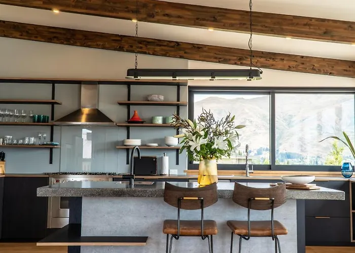 度假居 Farrant Drive - Sleeps 8 - & Mountain Views - Modern & Stylish 瓦纳卡